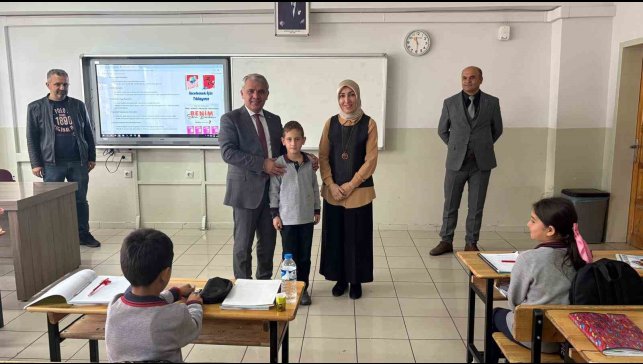 Hayat kurtaran öğretmene tebrik ziyareti