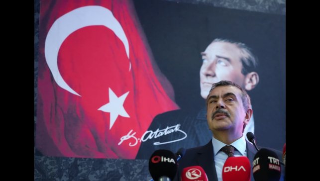 Bakan Tekin: "Merkezi sınırlamayla okul kayıtlarının kapatıldığı bir sistemi hayata geçireceğiz"