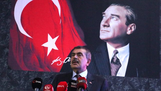 Bakan Tekin'den "Okul kayıtlarında planlamaların sabote edilmesini engelleyeceğiz" vurgusu: