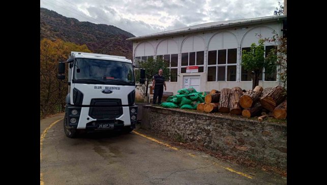 Olur Belediyesi'nden camilere kışlık kömür desteği