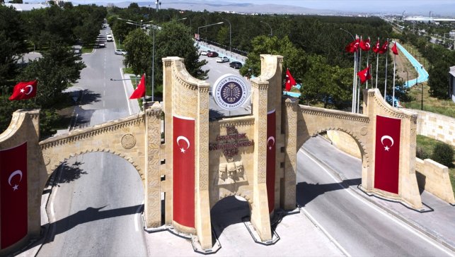 Atatürk Üniversitesinden 3 bin 697 öğrenci İŞKUR Gençlik Programı'ndan faydalanacak