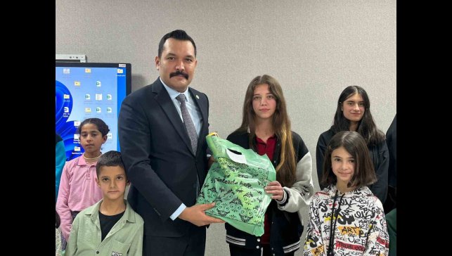 Muradiye'de "Kitap Okuma Yarışması" ödül töreni