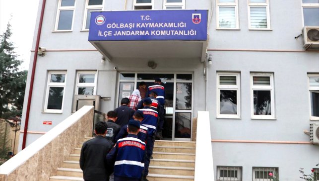 Adıyaman ve Malatya'daki uyuşturucu operasyonunda 10 zanlı yakalandı