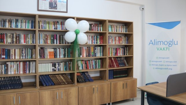 Malatya'da depremzede öğrenciler için oluşturulan kütüphane açıldı