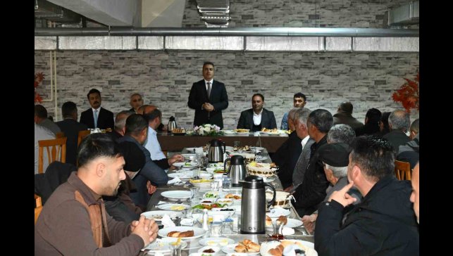 Vali Çiçek, muhtarlarla bir araya geldi