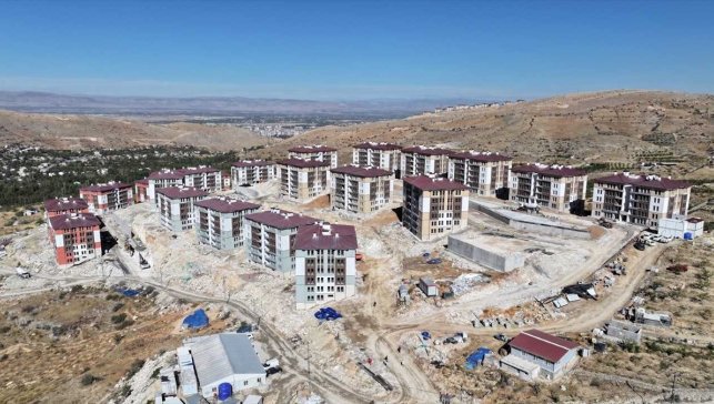 Depremlerden etkilenen Yeşilyurt'ta afetzedeler için yapılan 512 konutta sona gelindi