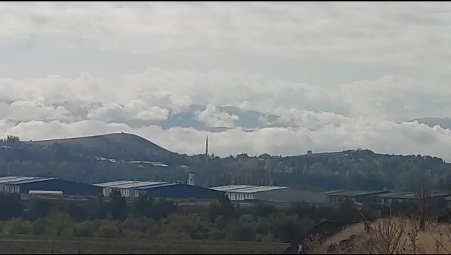 Bingöl'de sis ve bulutlar kartpostallık görüntü oluşturdu