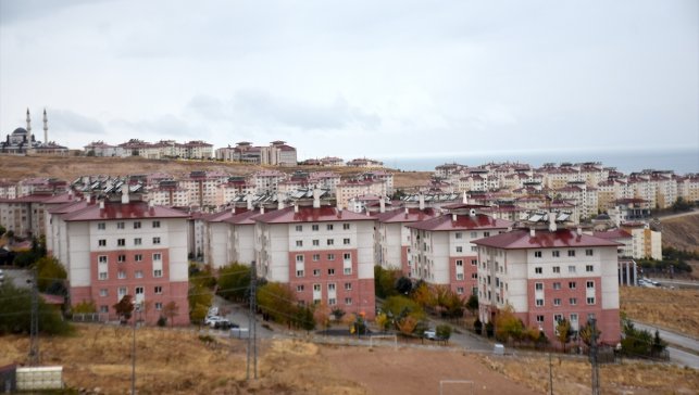 Van'da TOKİ'nin inşa ettiği deprem konutları güvenli yaşam alanına dönüştü