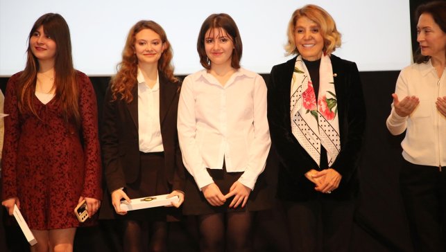 Doğa Kolejine Yeni Nesil Erken Girişimcilik Yarışması'ndan ödül