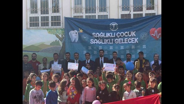 'Sağlıklı Çocuk, Sağlıklı Gelecek' programı renkli görüntüler oluşturdu