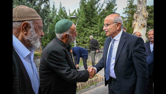 Başkan Er'den yaşlılara Şanlıurfa seyahati sözü