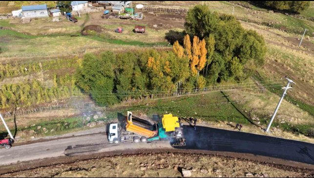 Muş'ta yol ağı genişliyor: 70 kilometrelik sıcak asfalt tamamlandı