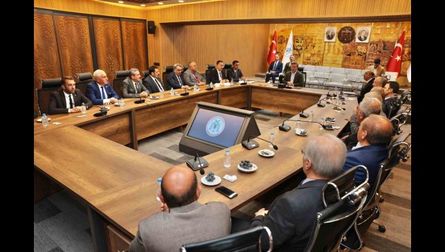 Erzincan'da projeler Vali Aydoğdu başkanlığında değerlendirildi