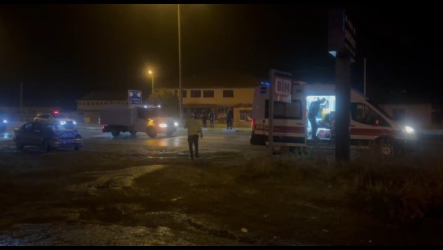 Erzincan'da yolcu otobüsü ile otomobil çarpıştı: 1 yaralı