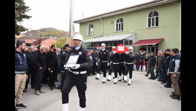 Vefat eden polis memuru son yolculuğuna uğurlandı