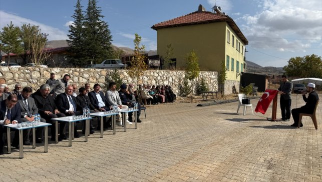Doğanşehir'in Sürgü Mahallesi'ne yapılacak caminin temeli atıldı