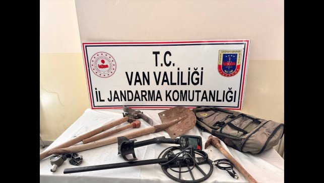 Van'da kaçak kazı yapan 2 kişiye adli işlem yapıldı