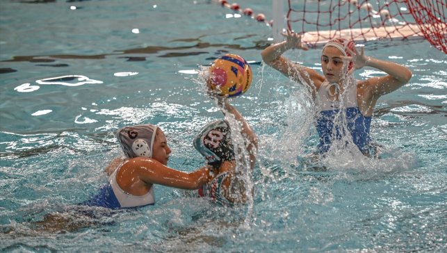 Sutopunda 16 Yaş Altı Kadınlar Cumhuriyet Kupası tamamlandı