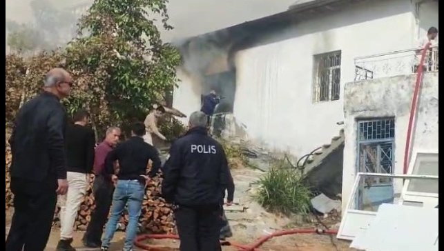 Malatya'da korkutan ev yangını