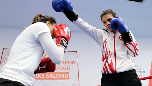 Şampiyonluklarıyla ülkenin gururu oldular