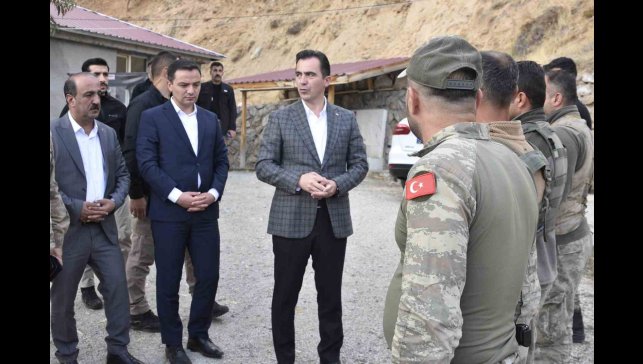 Vali Karakaya köylerdeki yatırımları inceledi