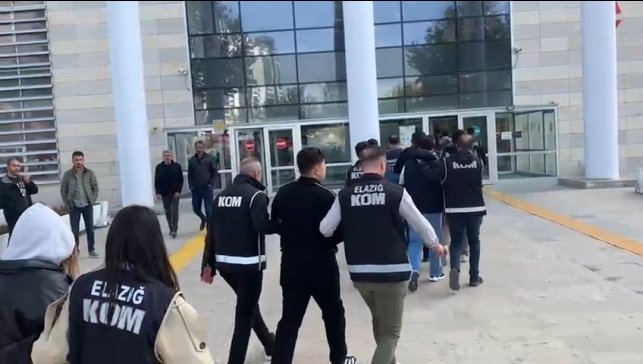 Elazığ'da polis suçlulara göz açtırmıyor: 8 tutuklama