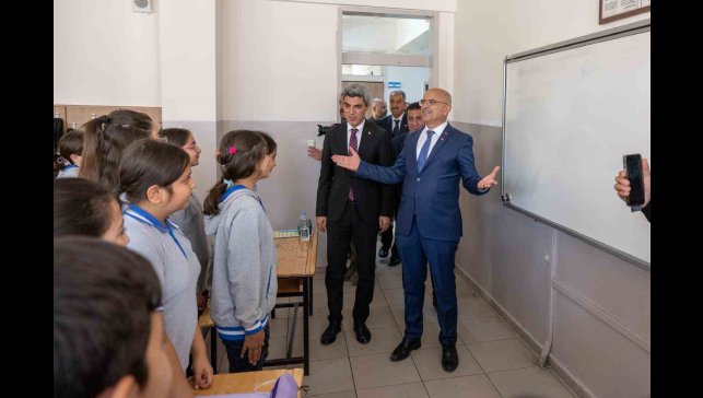 Başkan Er öğrencileri 11. Malatya Anadolu Kitap ve Kültür Fuarı'na davet etti