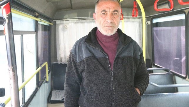 Kars'ta dolmuş şoförü rahatsızlanan yolcuyu güzergahını değiştirip hastaneye yetiştirdi