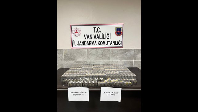 Van'da 990 paket kaçak sigara ele geçirildi
