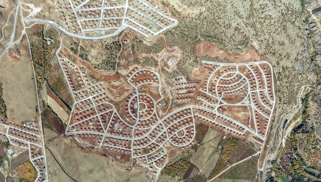 Malatya'da yapılan deprem bölgesinin en büyük köy konutu projesinde sona yaklaşıldı