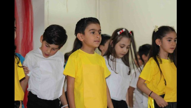 Sarıkamış'ta minik öğrencilerin 29 Ekim etkinliği