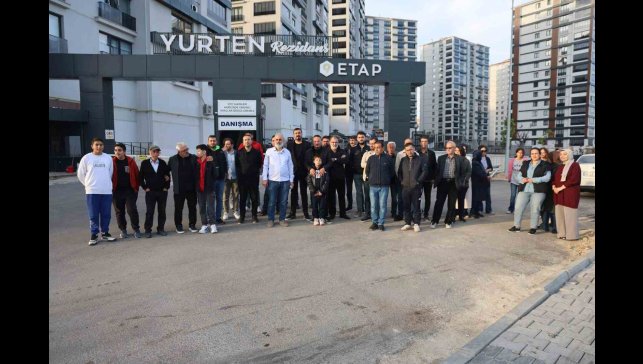 Elazığ'da site yönetimi aidatı 27 bin lira yapınca bina sakinleri isyan etti