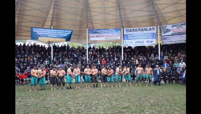 Erzurum'da 102'incisi yapılan Uzundere Karakucak Güreşleri büyük heyecan yaşattı