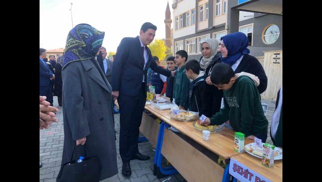 Iğdır'da Gazze'ye destek için "Bir Okul, Bir Umut" temasıyla yardım kampanyası düzenlendi