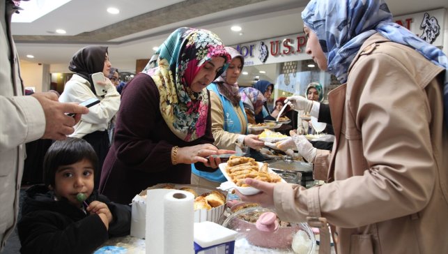 Ahlat'ta Gazze'ye destek için kermes yapıldı