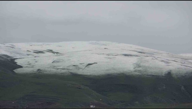 Ardahan'da yüksek kesimler beyaza büründü