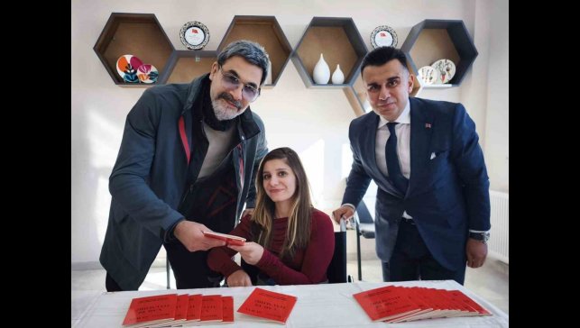 Uğur Işılak'tan engelsiz yaşam merkezine anlamlı atölye ziyareti