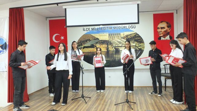 Keban'da "Öğretmenler Günü" kutlandı