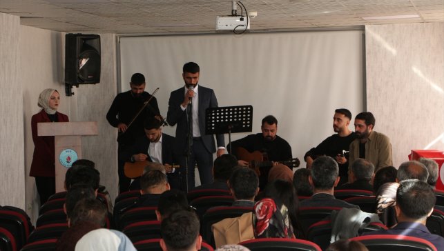 Karlıova'da "Öğretmenler Günü" kutlandı