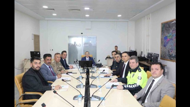 Kars'ta Karayolları Trafik Levhalarının Sadeleştirilmesi Komisyonu Toplantısı yapıldı