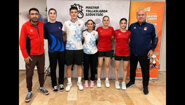 Milli badmintoncular Avrupa'da yarı finalde