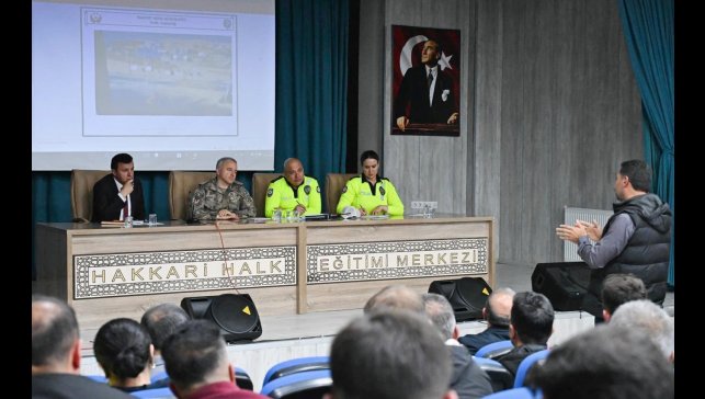 Emniyet Müdürü Ayata, şoför esnafıyla bir araya geldi