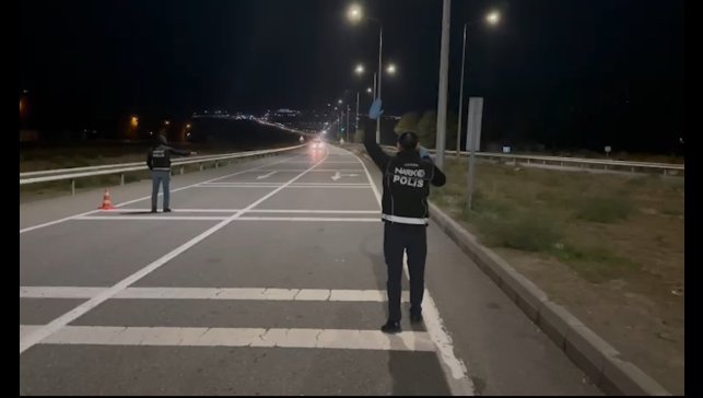 Iğdır'da uyuşturucu taşıyan yabancı uyruklu şahıs tutuklandı