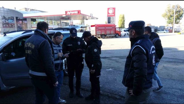 Erzurum polisinden göçmen operasyonu
