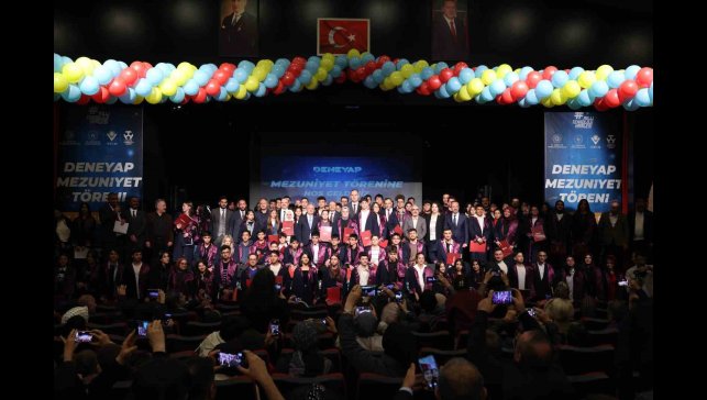 Geleceğin teknoloji yıldızları Deneyap Mezuniyet töreninde buluştu