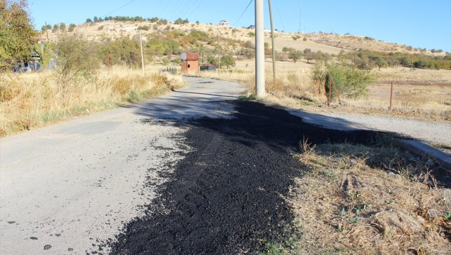 Ağın Belediyesinden çevre düzenlemesi ve yol yenileme çalışmaları