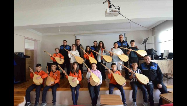 Tunceli Emniyeti'nden öğrencilere hem eğitim hem eğlence