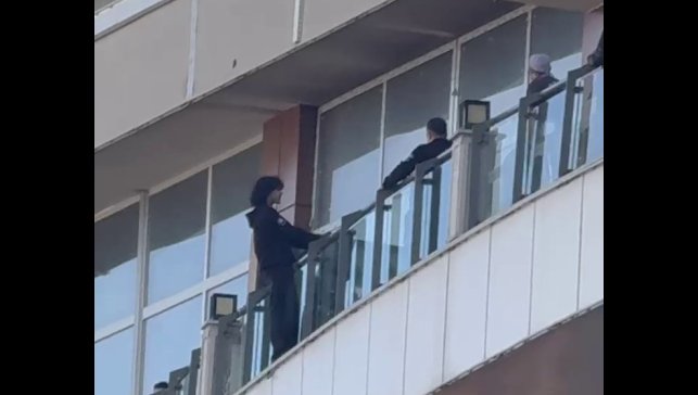 Erzurum MNG AVM'de intihar girişimi