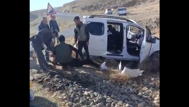 Başkale'de trafik kazası: 4 yaralı