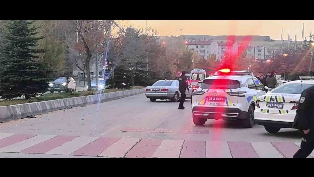 Erzurum'da iki otomobil çarpıştı: 3 yaralı